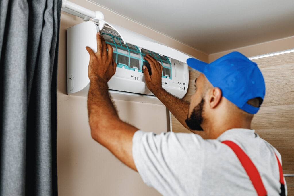 Ductless Heating & Cooling Systems: An Energy-Efficient Solution for Edgewood Homes 4 ductless heating and cooling system